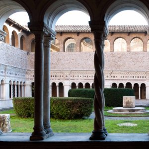 Rome Guided Tour: St John Basilica, Holy Door, Lateran Palace and Cloister