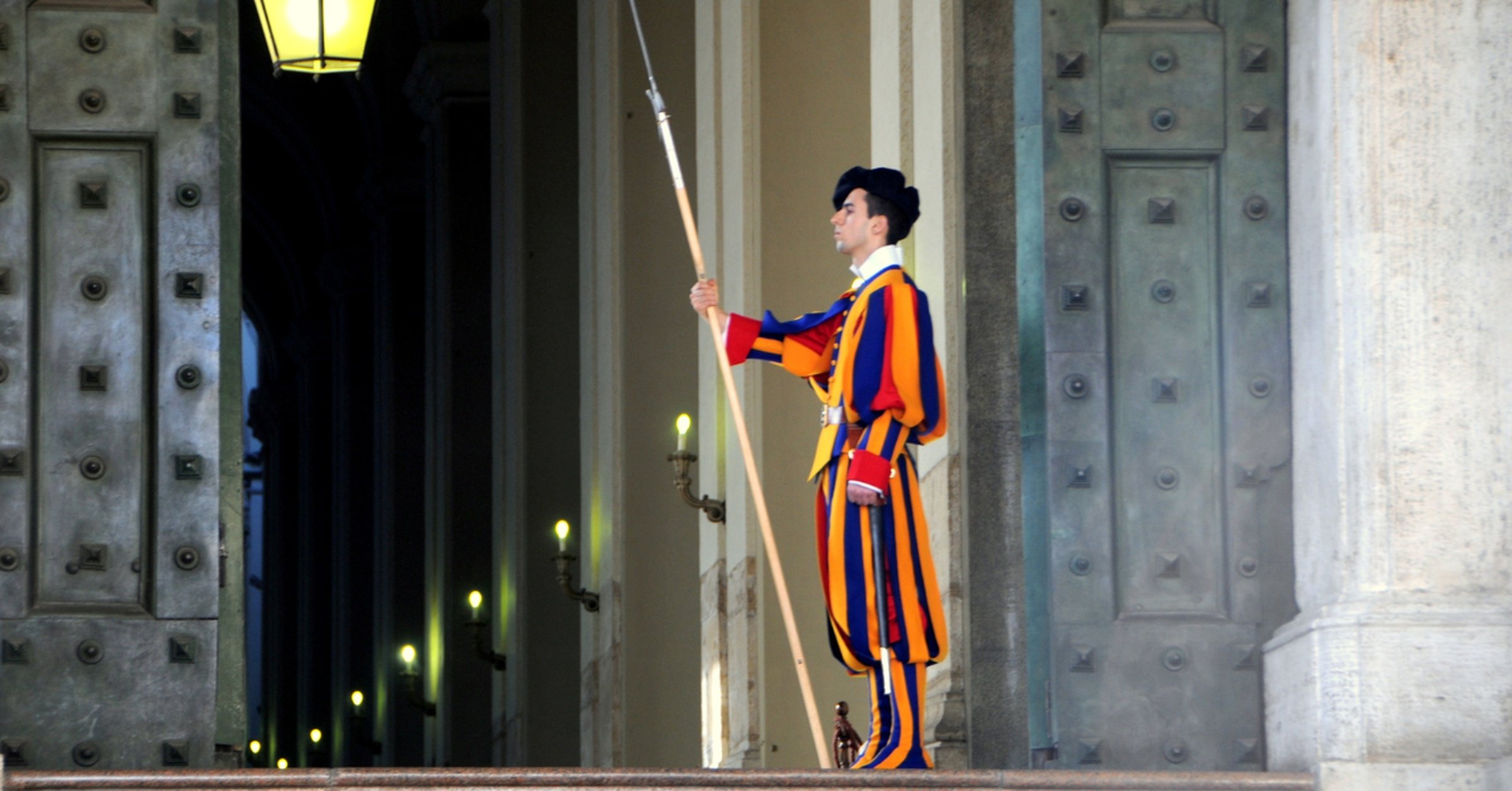 Vatican dress code