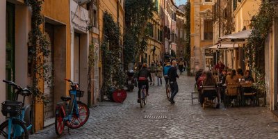 discovering-rome-by-ebike-copyright-credit-canva