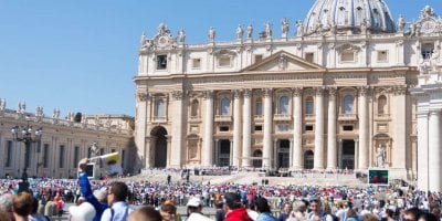 st-peters-dress-code-copyright-credit-canva