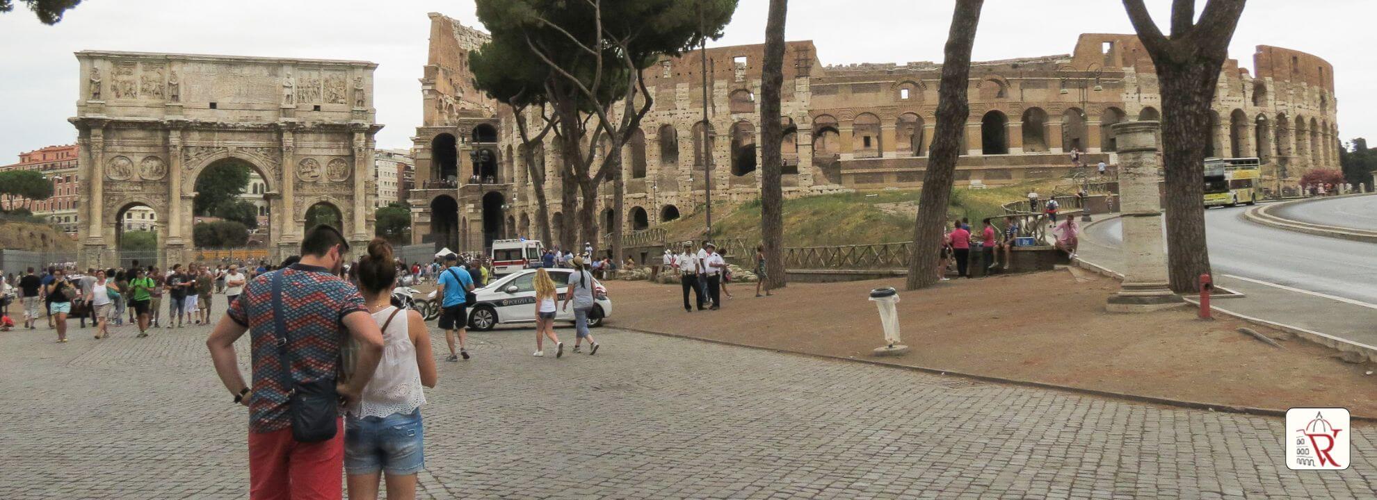 book-in-advance-in-rome-copyright-credit-canva