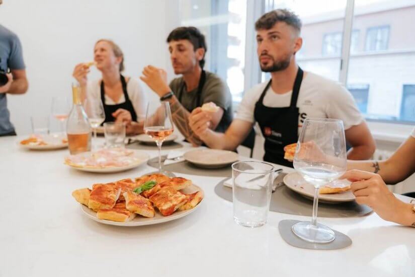 pizza-cooking-class-enjoy-the-meal