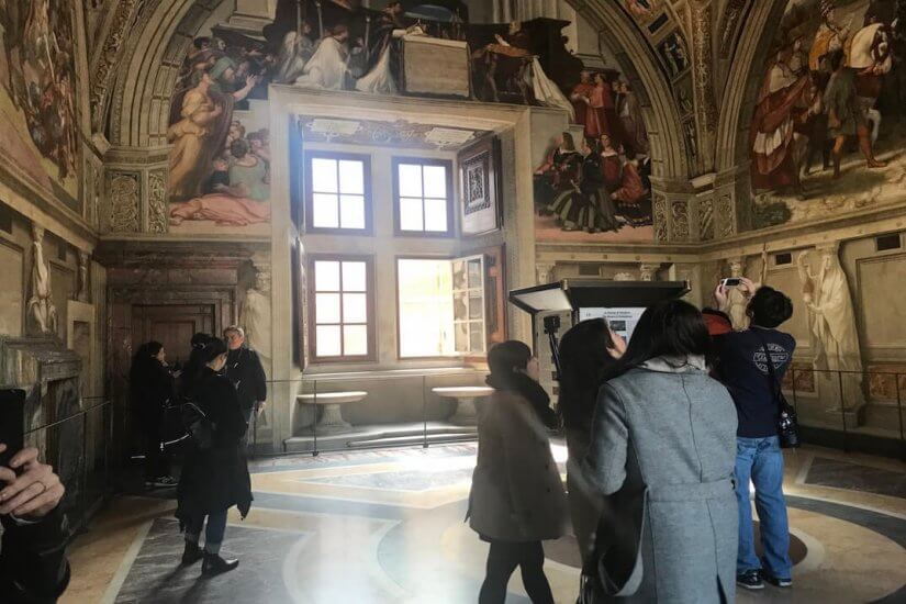 private-early-entry-to-sistine-chapel-and-raphael-rooms
